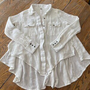 FREE PEOPLE waffled white top /flap pockets/drawstring back/XS